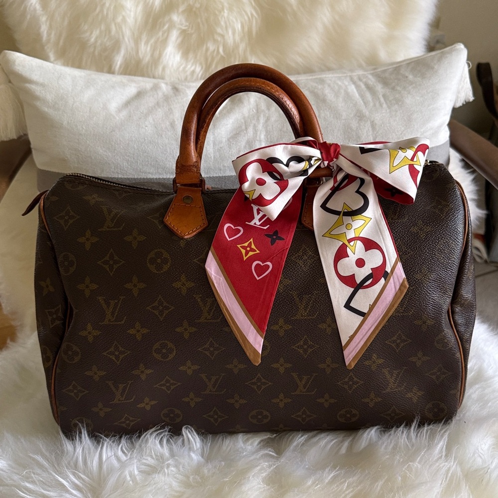LOUIS VUITTON- Authentic 🍀 Pre-loved Vintage (Pre 1987) Monogram Speedy 35